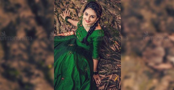 Drishyam Girl Grows Up Dazzles In Photoshoot Esther Anil Actress Malayalam Photoshoot 7123