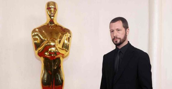 Director Of '20 Days In Mariupol' Says He'd Exchange Oscar For No War ...