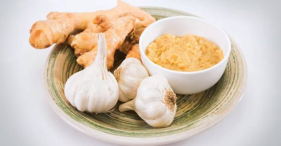 Prepare ginger-garlic paste at home following these simple steps ...