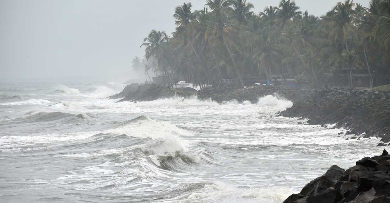 Chellanam Seashore Erosion | Chellanam Seashore Erosion | Chellanam ...