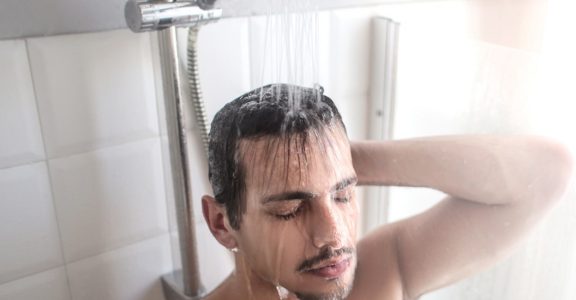 Did You Know These Benefits Of A Hot Shower Lifestyle Health English Maorama