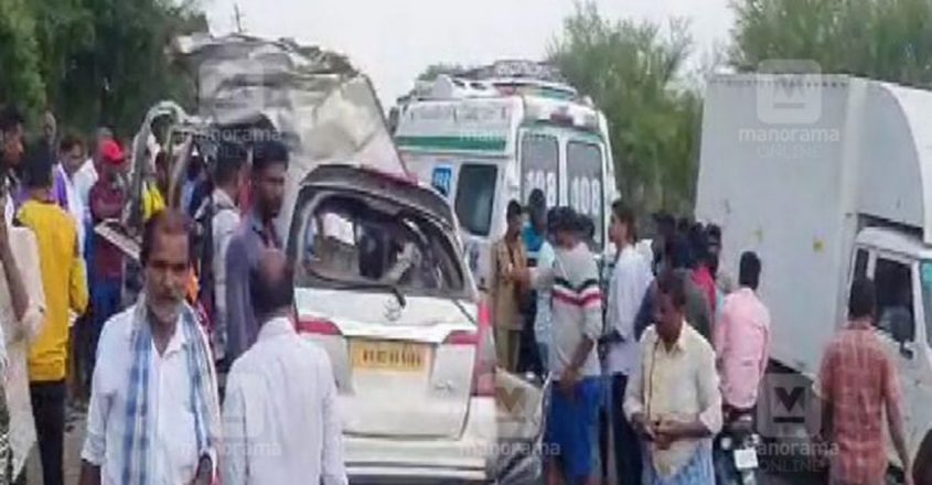 10 dead in car-bus collision near Mysuru