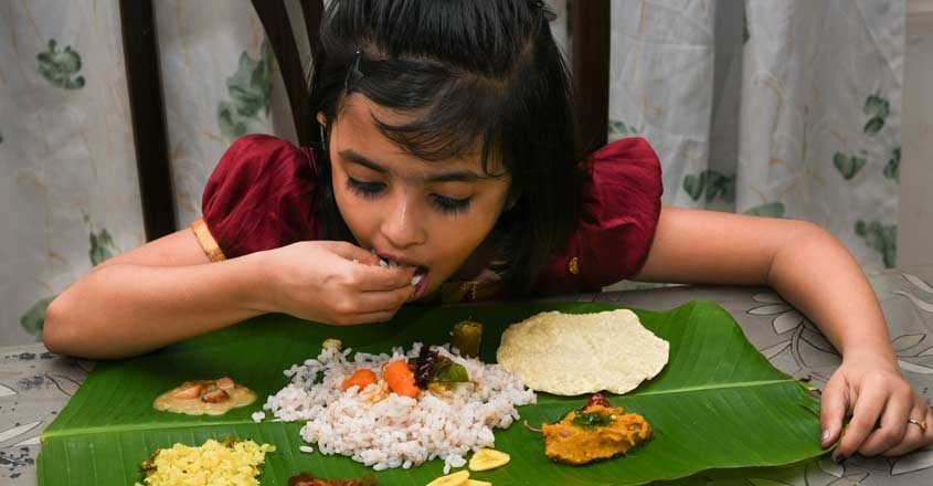 eat-your-food-with-hands-to-enjoy-it-more-food-manorama-english