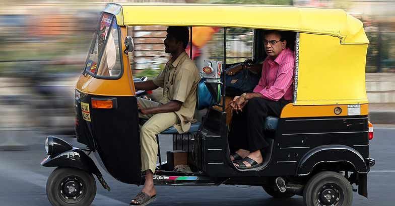 Auto-rickshaw licence: Kejriwal opposes basic qualification norm ...