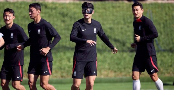 Son Heung-min trains in face mask ahead of South Korea's opener against  Uruguay - The Athletic