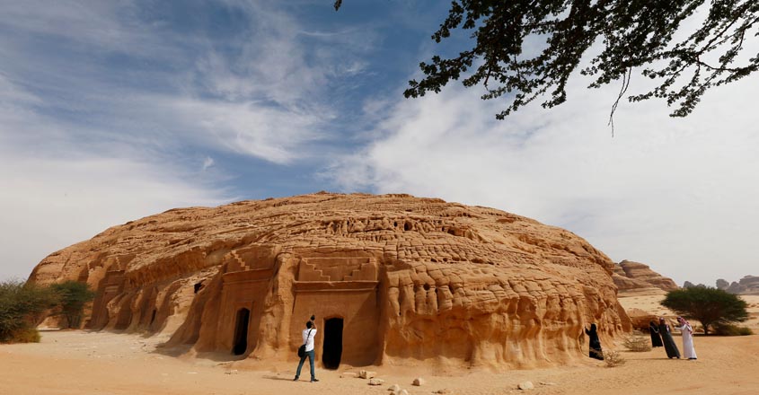 Saudi Arabia opens to tourists